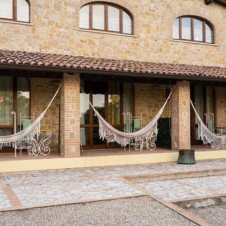 Residenza Collefiorito Aparthotel Todi Luaran gambar