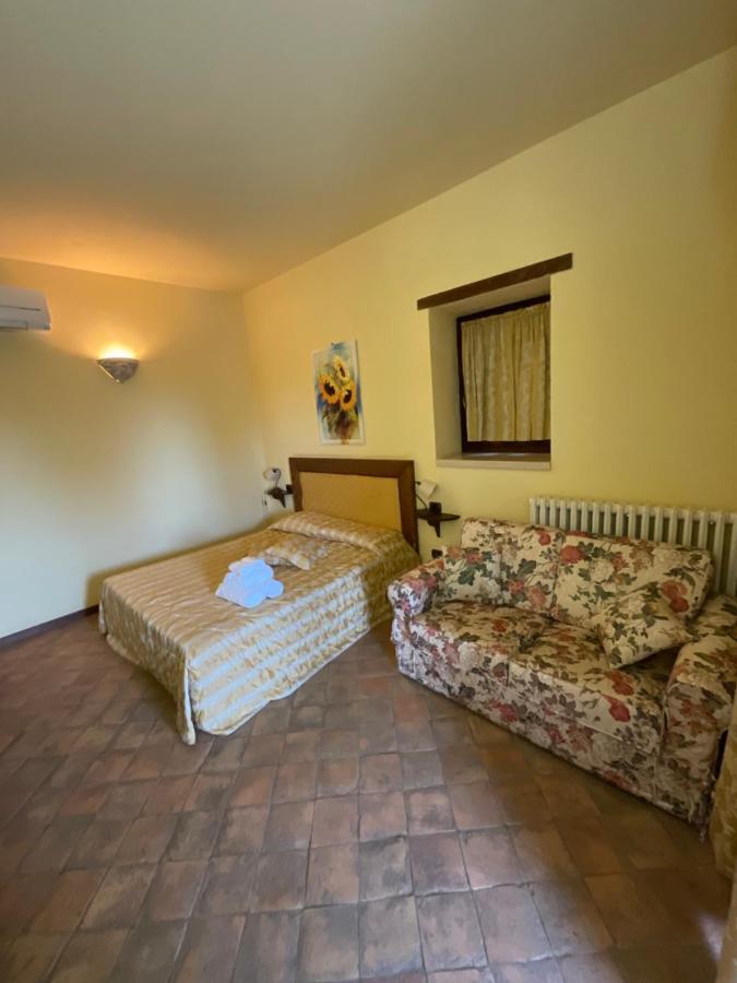 Residenza Collefiorito Aparthotel Todi Luaran gambar
